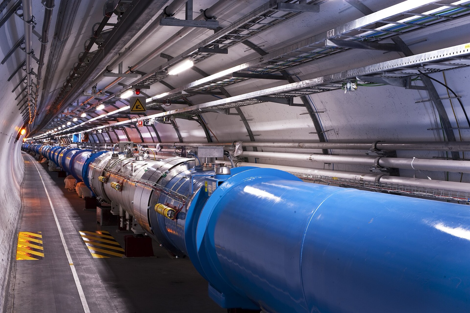 Тоннель LHC в CERN